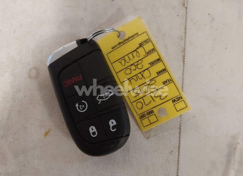 Photo 11 of 2015 Chrysler 200 LIMITED (VIN 1C3CCCAB2FN536714)