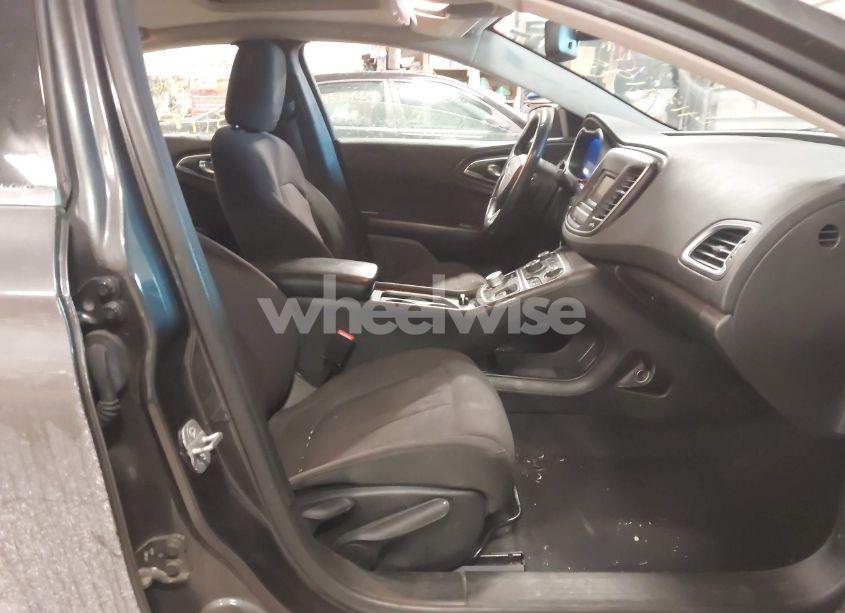 Photo 5 of 2015 Chrysler 200 LIMITED (VIN 1C3CCCAB2FN536714)