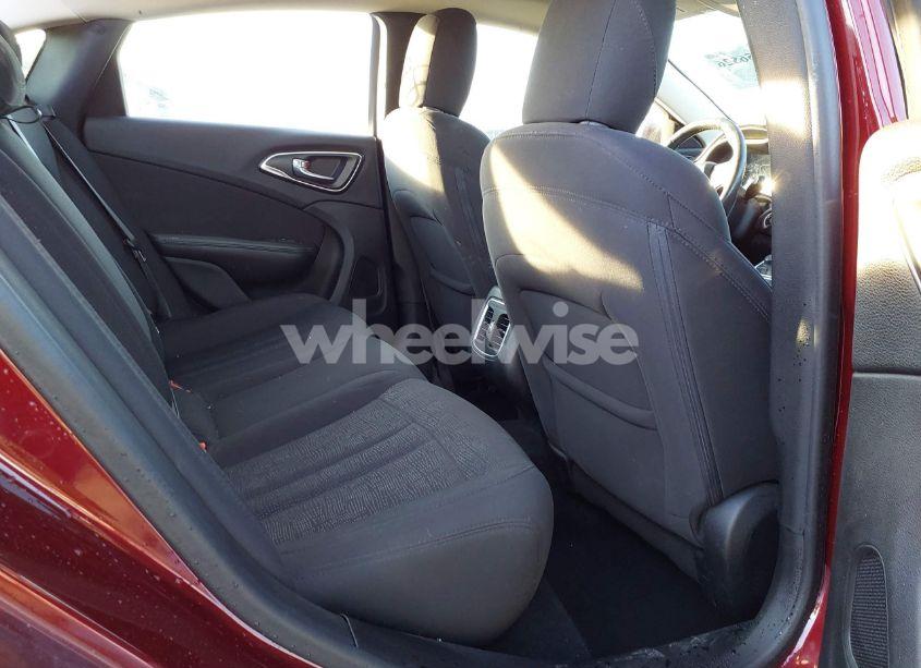 Photo 8 of 2015 Chrysler 200 LIMITED (VIN 1C3CCCAB2FN547132)
