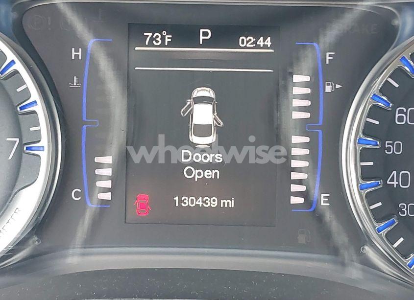Photo 15 of 2015 Chrysler 200 LIMITED (VIN 1C3CCCAB2FN567798)