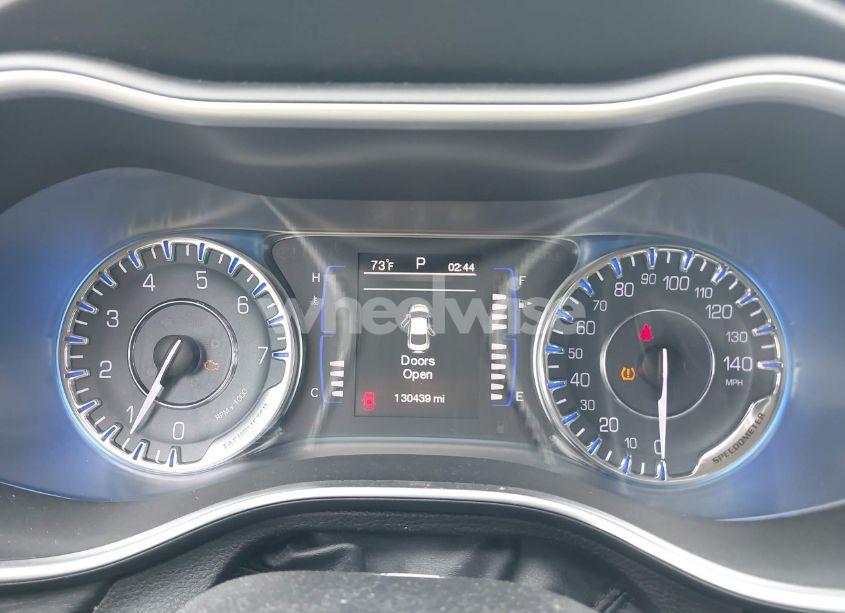 Photo 7 of 2015 Chrysler 200 LIMITED (VIN 1C3CCCAB2FN567798)