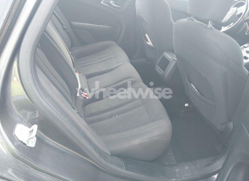 Photo 8 of 2015 Chrysler 200 LIMITED (VIN 1C3CCCAB2FN567798)