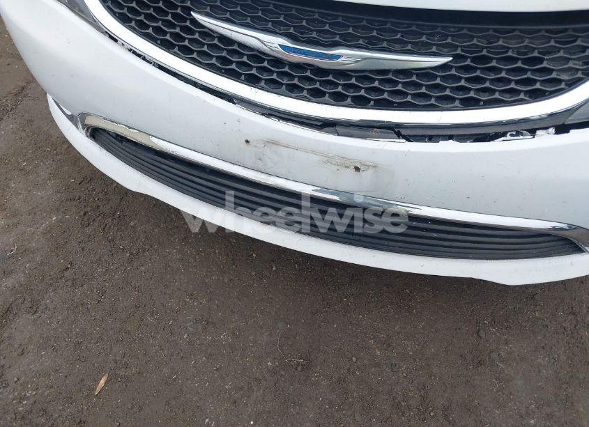 Photo 6 of 2015 Chrysler 200 LIMITED (VIN 1C3CCCAB2FN593933)