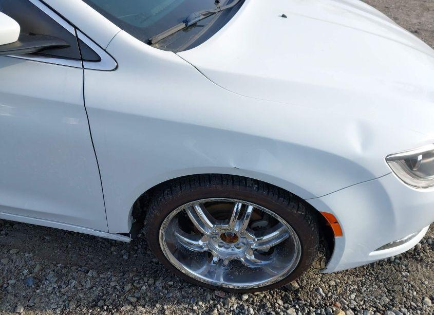 Photo 12 of 2015 Chrysler 200 LIMITED (VIN 1C3CCCAB2FN594161)