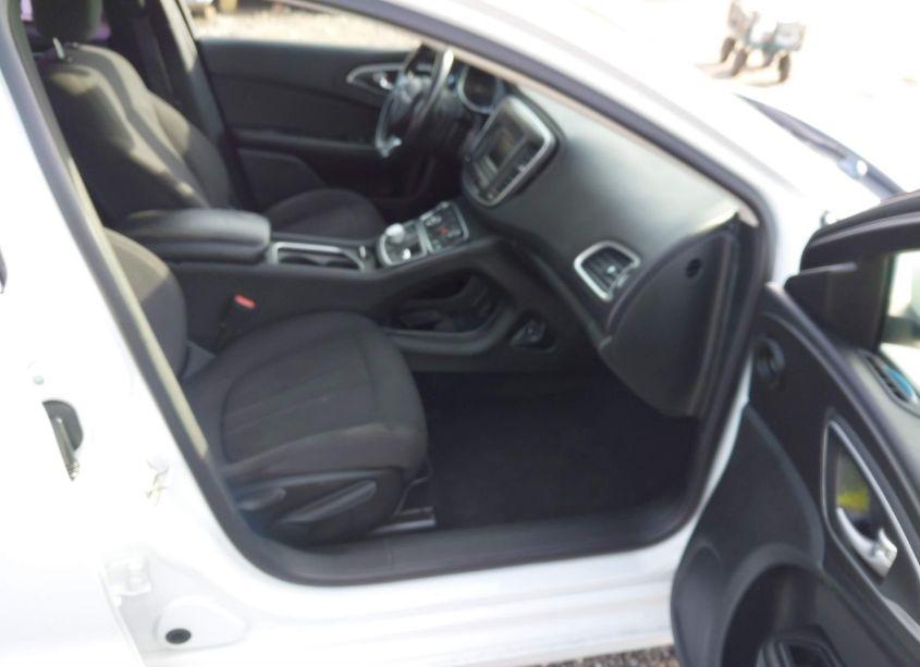 Photo 5 of 2015 Chrysler 200 LIMITED (VIN 1C3CCCAB2FN594161)