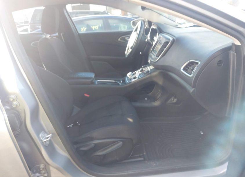 Photo 5 of 2015 Chrysler 200 LIMITED (VIN 1C3CCCAB2FN596606)