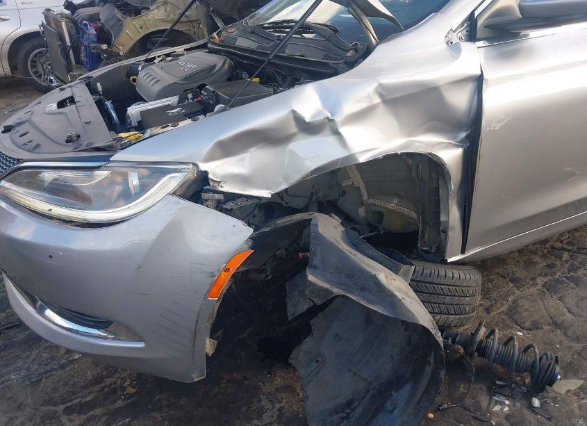 Photo 6 of 2015 Chrysler 200 LIMITED (VIN 1C3CCCAB2FN596606)