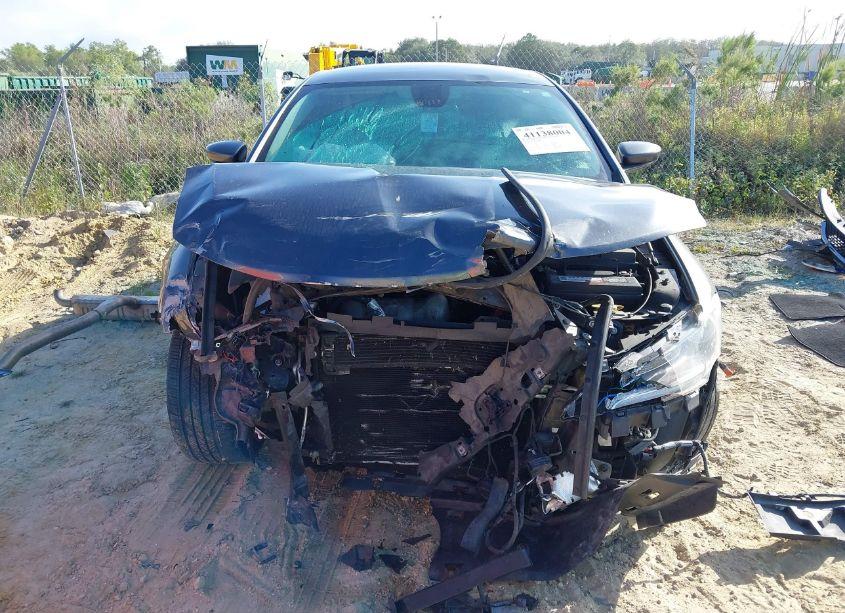 Photo 6 of 2015 Chrysler 200 LIMITED (VIN 1C3CCCAB2FN598341)