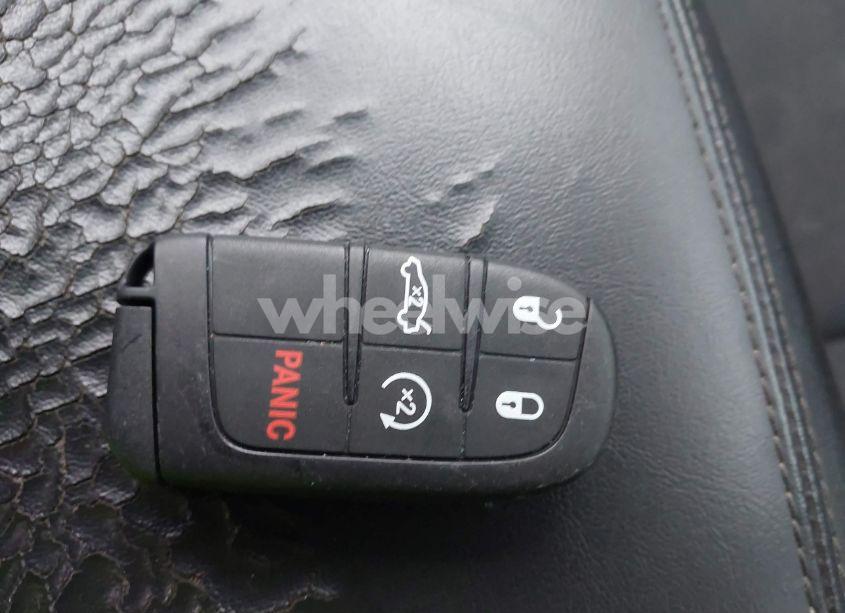 Photo 11 of 2015 Chrysler 200 LIMITED (VIN 1C3CCCAB2FN607717)