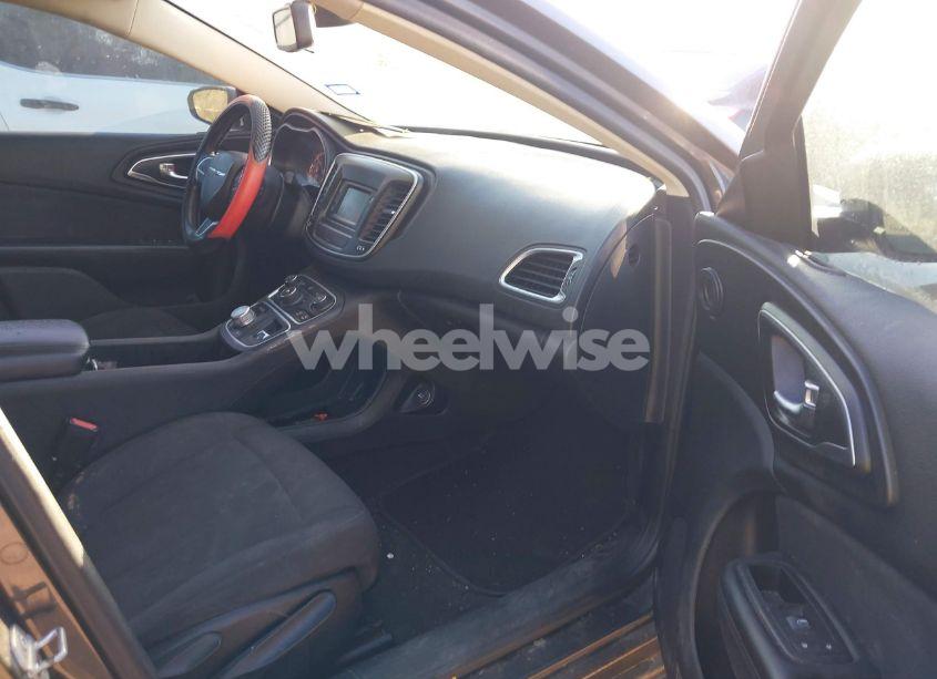 Photo 5 of 2015 Chrysler 200 LIMITED (VIN 1C3CCCAB2FN607717)