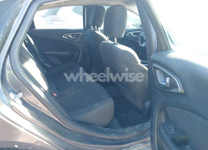 Photo 8 of 2015 Chrysler 200 LIMITED (VIN 1C3CCCAB2FN607717)