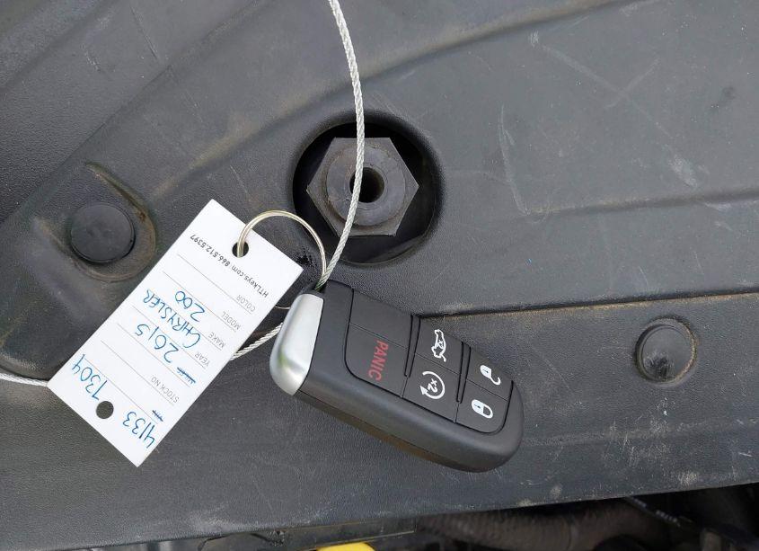 Photo 11 of 2015 Chrysler 200 LIMITED (VIN 1C3CCCAB2FN609516)