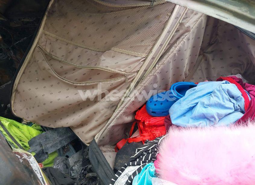 Photo 5 of 2015 Chrysler 200 LIMITED (VIN 1C3CCCAB2FN633024)