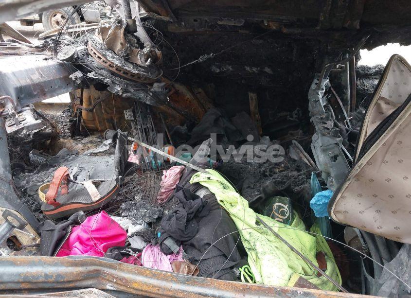 Photo 8 of 2015 Chrysler 200 LIMITED (VIN 1C3CCCAB2FN633024)