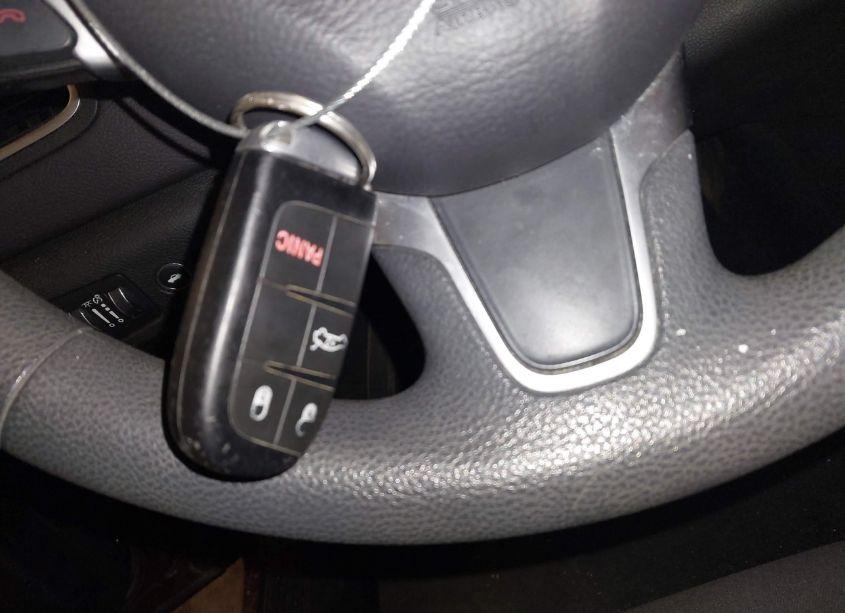 Photo 11 of 2015 Chrysler 200 LIMITED (VIN 1C3CCCAB2FN637266)