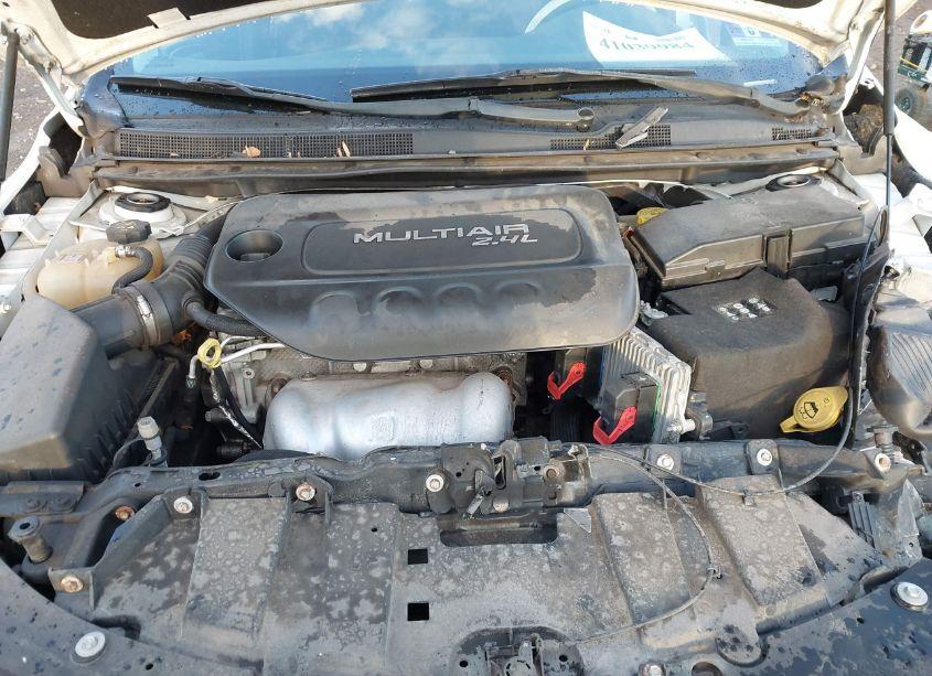 Photo 10 of 2015 Chrysler 200 LIMITED (VIN 1C3CCCAB2FN643407)