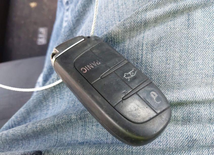 Photo 11 of 2015 Chrysler 200 LIMITED (VIN 1C3CCCAB2FN643407)