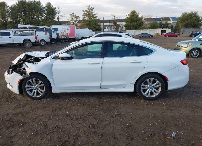 Photo 14 of 2015 Chrysler 200 LIMITED (VIN 1C3CCCAB2FN643407)