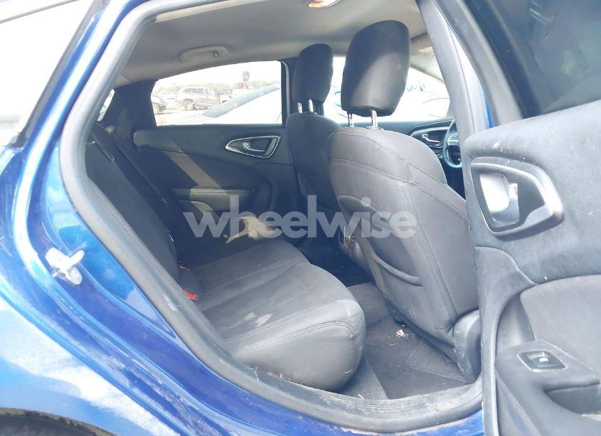 Photo 8 of 2015 Chrysler 200 LIMITED (VIN 1C3CCCAB2FN648025)