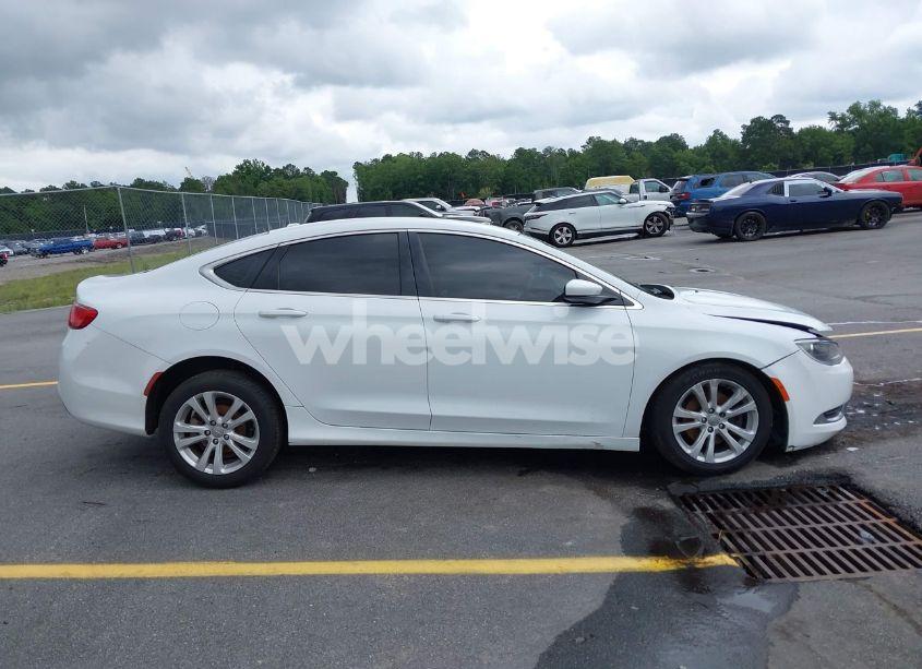 Photo 13 of 2015 Chrysler 200 LIMITED (VIN 1C3CCCAB2FN649675)