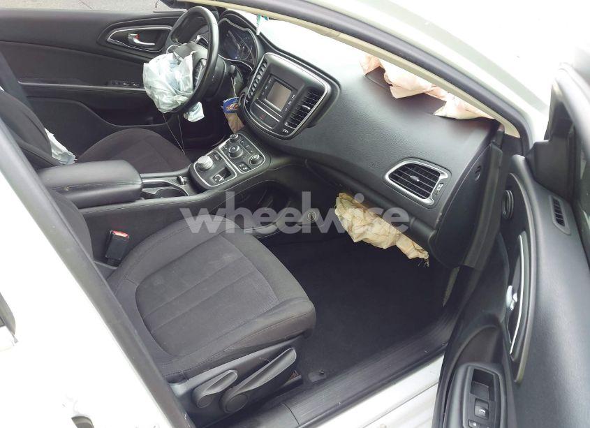 Photo 5 of 2015 Chrysler 200 LIMITED (VIN 1C3CCCAB2FN649675)