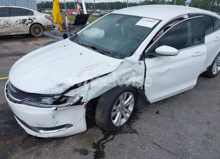 Photo 6 of 2015 Chrysler 200 LIMITED (VIN 1C3CCCAB2FN649675)