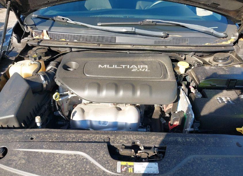 Photo 10 of 2015 Chrysler 200 LIMITED (VIN 1C3CCCAB2FN657551)