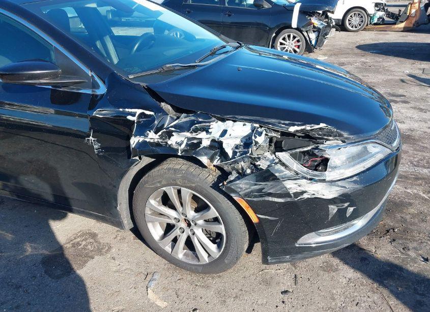 Photo 6 of 2015 Chrysler 200 LIMITED (VIN 1C3CCCAB2FN657551)