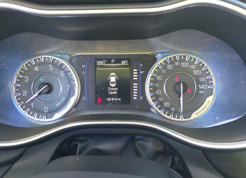 Photo 7 of 2015 Chrysler 200 LIMITED (VIN 1C3CCCAB2FN657551)