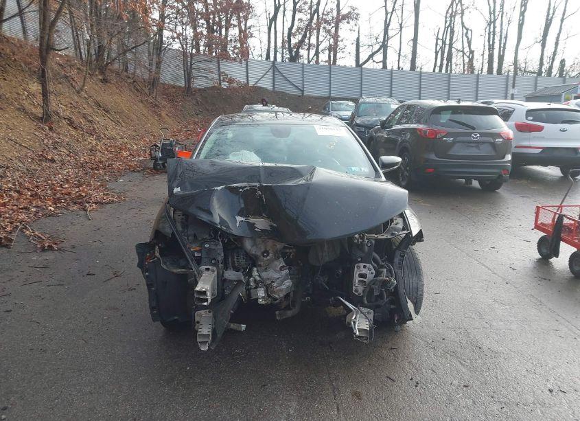 Photo 13 of 2015 Chrysler 200 LIMITED (VIN 1C3CCCAB2FN660997)