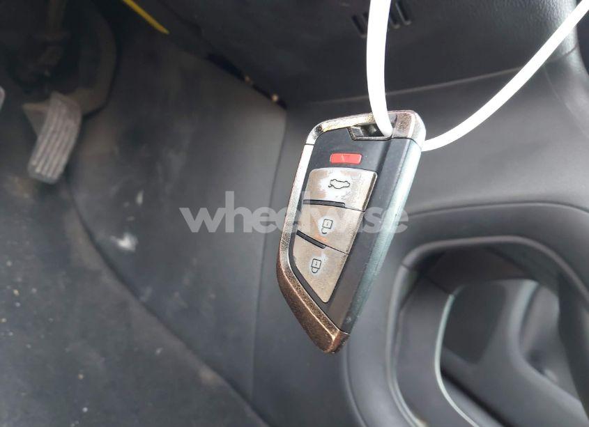 Photo 11 of 2015 Chrysler 200 LIMITED (VIN 1C3CCCAB2FN674320)