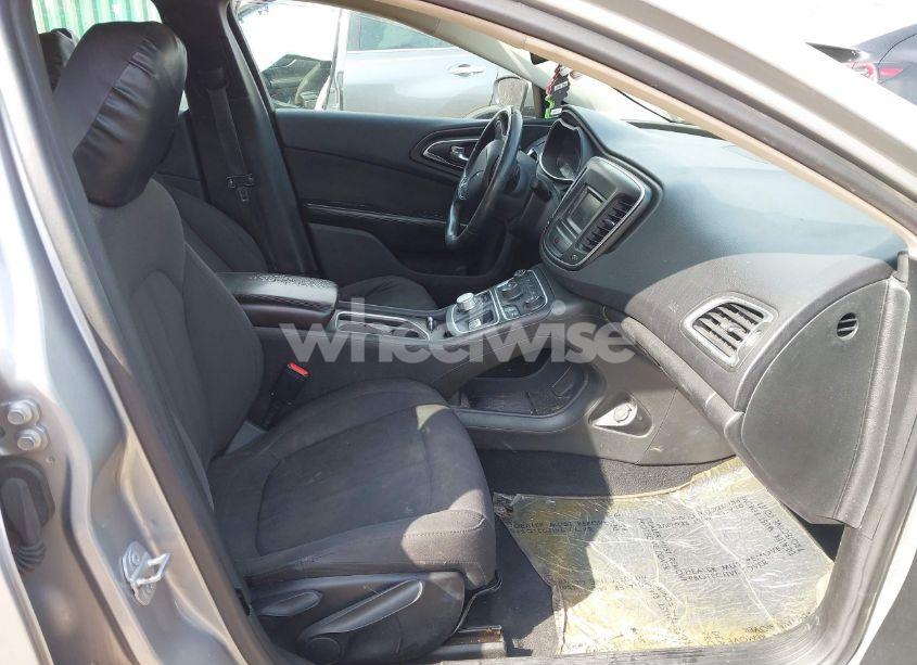 Photo 5 of 2015 Chrysler 200 LIMITED (VIN 1C3CCCAB2FN674320)