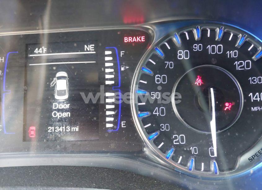 Photo 7 of 2015 Chrysler 200 LIMITED (VIN 1C3CCCAB2FN674320)