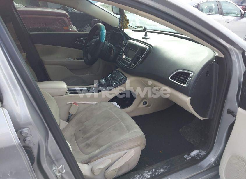 Photo 5 of 2015 Chrysler 200 LIMITED (VIN 1C3CCCAB2FN674656)