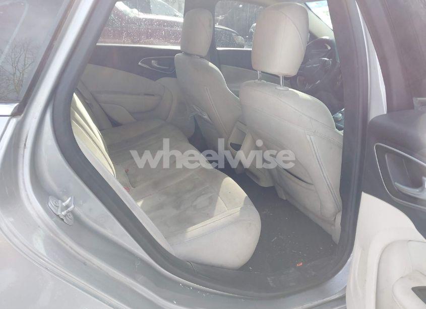 Photo 8 of 2015 Chrysler 200 LIMITED (VIN 1C3CCCAB2FN674656)