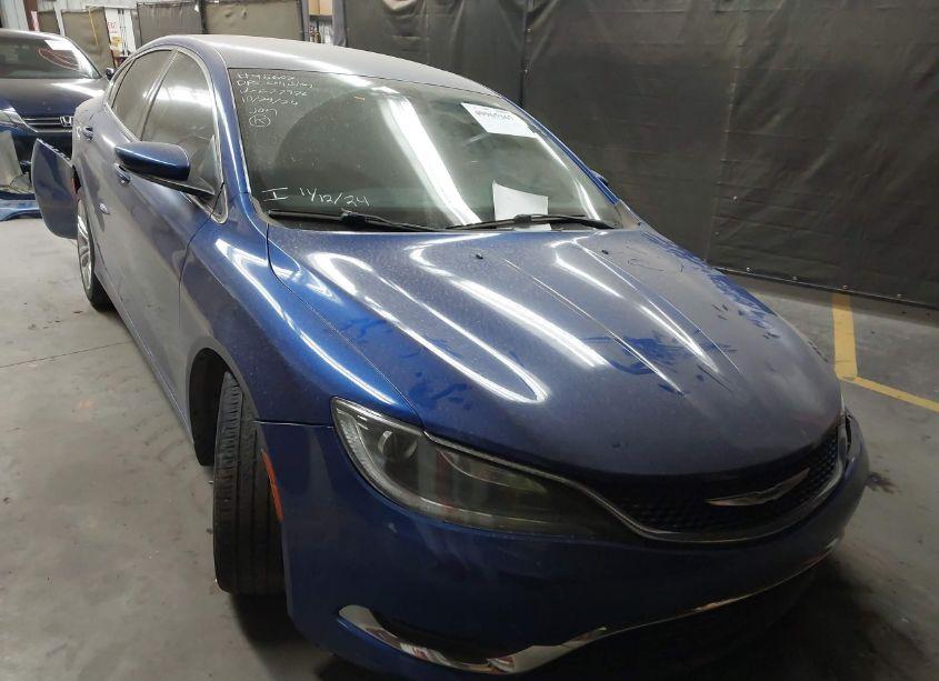 2015 Chrysler 200 LIMITED (VIN 1C3CCCAB2FN677976) main photo