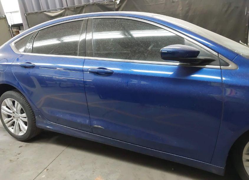 Photo 14 of 2015 Chrysler 200 LIMITED (VIN 1C3CCCAB2FN677976)