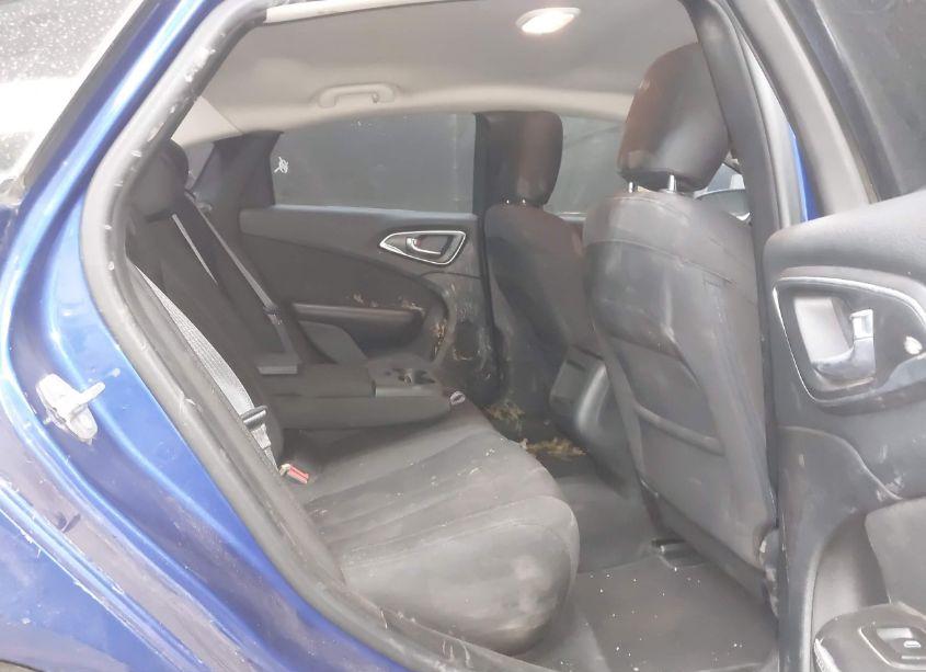 Photo 8 of 2015 Chrysler 200 LIMITED (VIN 1C3CCCAB2FN677976)