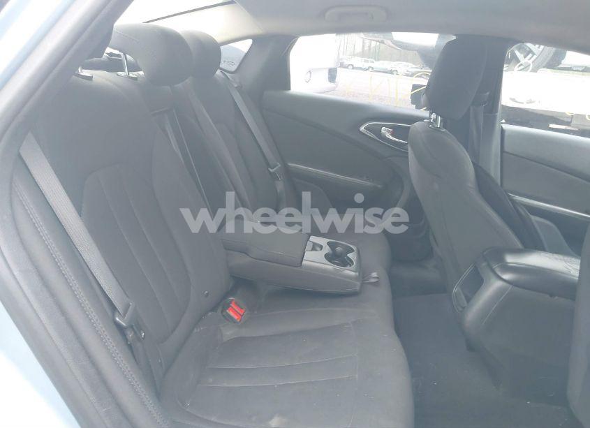 Photo 8 of 2015 Chrysler 200 LIMITED (VIN 1C3CCCAB2FN685219)