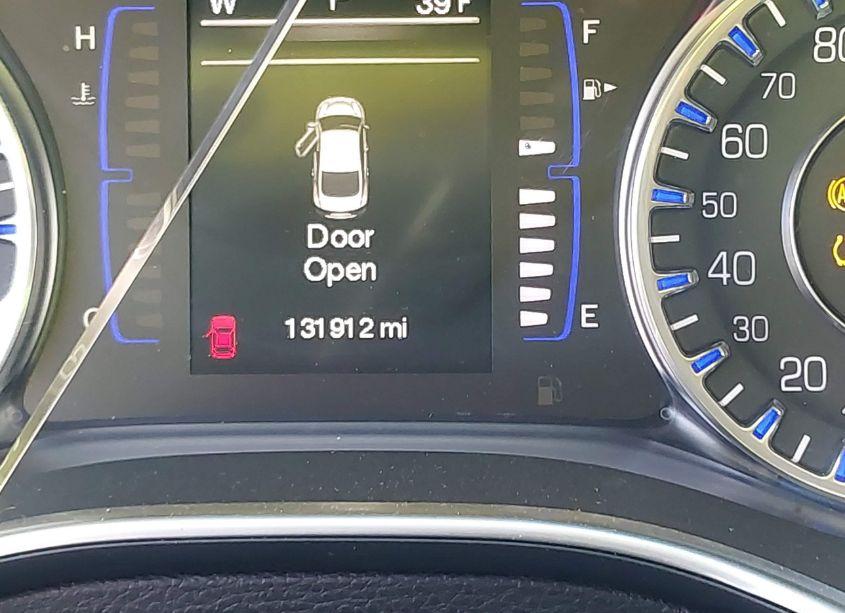 Photo 16 of 2015 Chrysler 200 LIMITED (VIN 1C3CCCAB2FN685396)