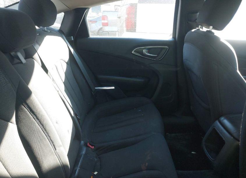 Photo 8 of 2015 Chrysler 200 LIMITED (VIN 1C3CCCAB2FN685396)