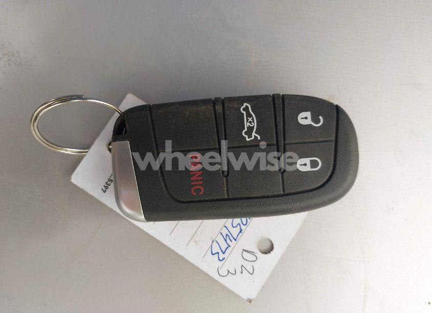 Photo 11 of 2015 Chrysler 200 LIMITED (VIN 1C3CCCAB2FN687777)