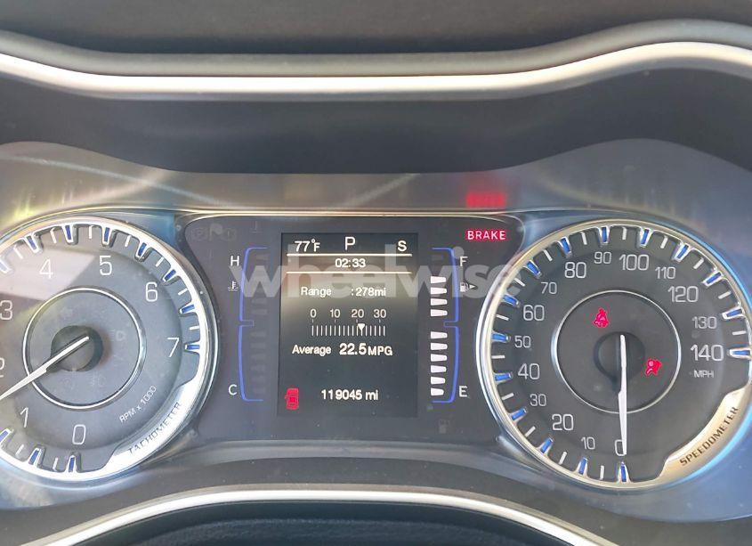 Photo 7 of 2015 Chrysler 200 LIMITED (VIN 1C3CCCAB2FN696933)