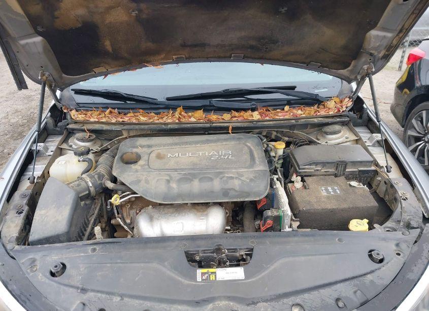 Photo 10 of 2015 Chrysler 200 LIMITED (VIN 1C3CCCAB2FN702309)