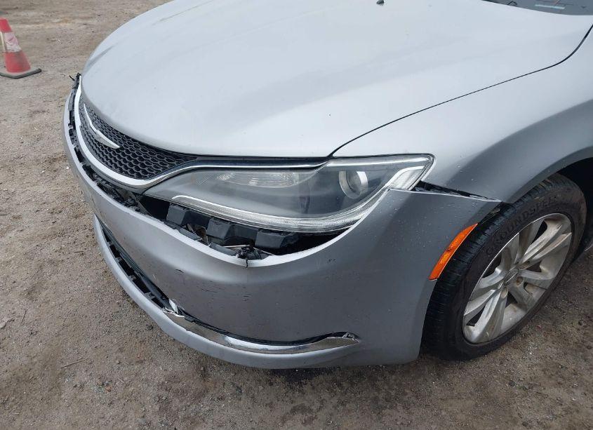 Photo 17 of 2015 Chrysler 200 LIMITED (VIN 1C3CCCAB2FN702309)