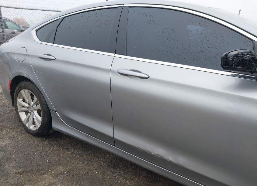 Photo 19 of 2015 Chrysler 200 LIMITED (VIN 1C3CCCAB2FN702309)