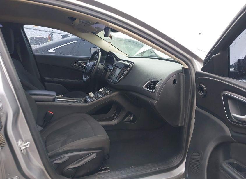 Photo 5 of 2015 Chrysler 200 LIMITED (VIN 1C3CCCAB2FN702309)