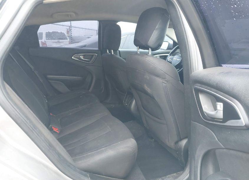 Photo 8 of 2015 Chrysler 200 LIMITED (VIN 1C3CCCAB2FN702309)