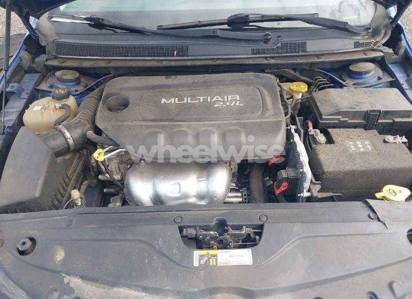 Photo 10 of 2015 Chrysler 200 LIMITED (VIN 1C3CCCAB2FN709437)