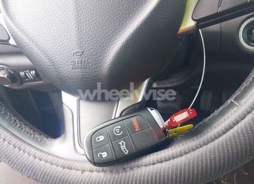 Photo 11 of 2015 Chrysler 200 LIMITED (VIN 1C3CCCAB2FN709437)